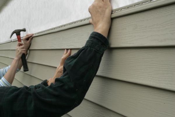 Cost of Insulated Siding Installation in Fort Walton Beach