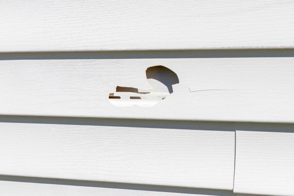 Cost of White Vinyl Siding Repair in Fort Walton Beach