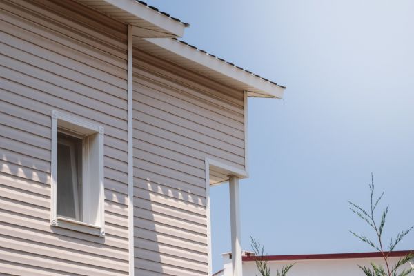 Cost of Vinyl Siding Hole Repair in Fort Walton Beach